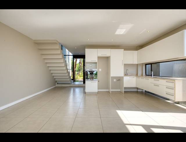 3 BEDROOM TOWNHOUSE TO LET IN ZIMBALI ESTATE